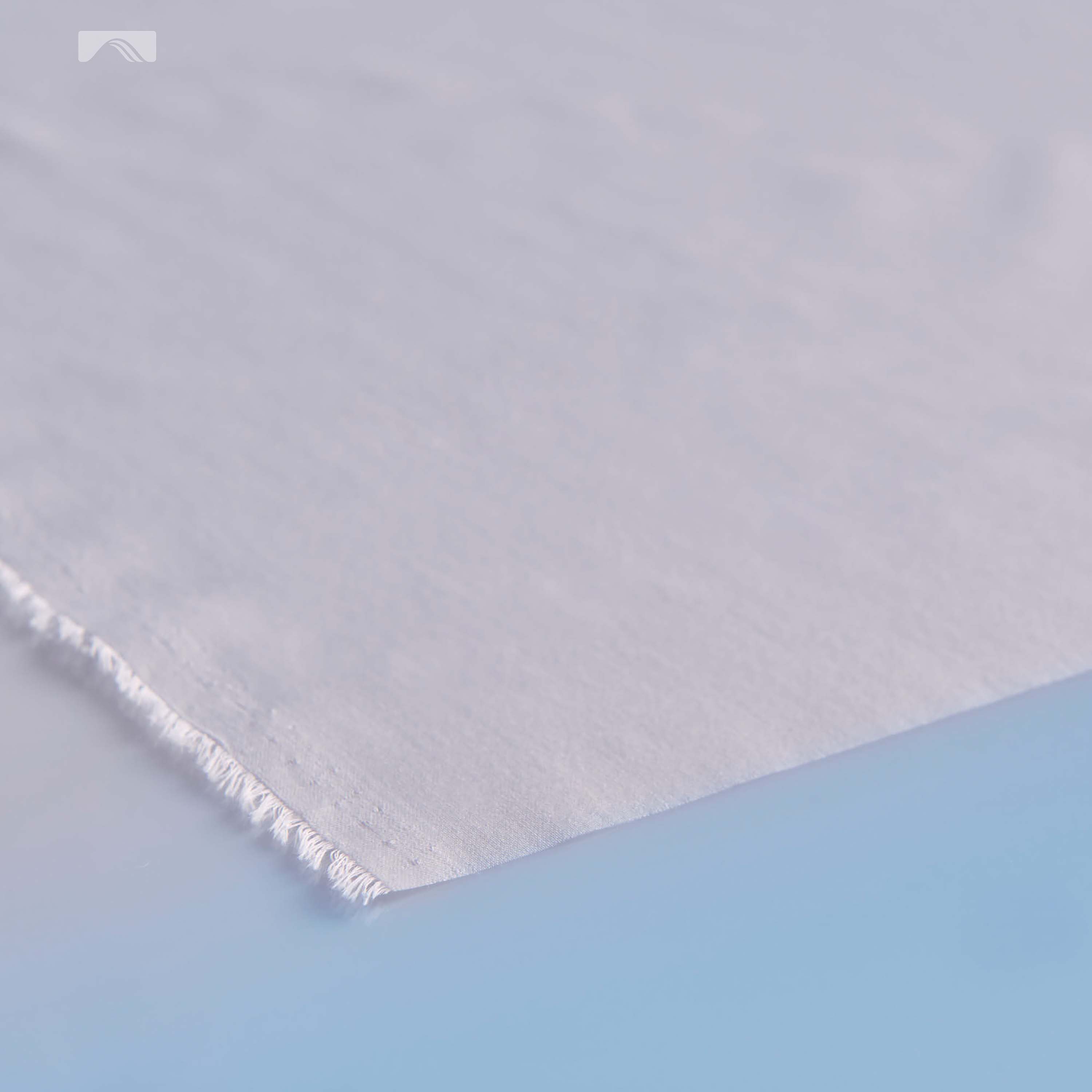 2218 | WOVEN INTERLINING | White | 900 mm x 120 m